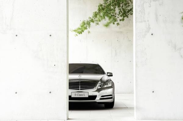Photograph Peter Lindemann Car on One Eyeland